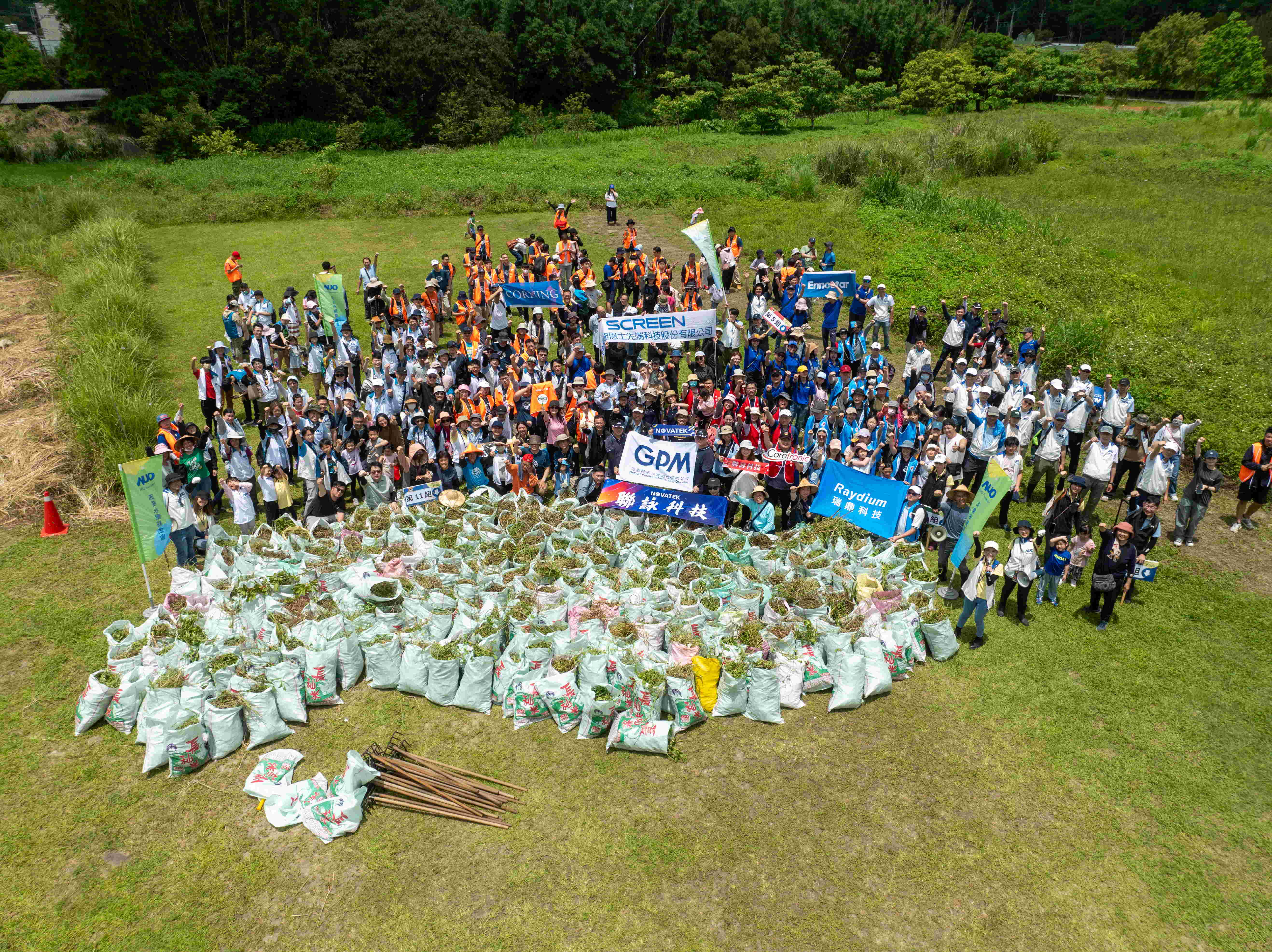 友達永續基金會以行動將永續理念落實在日常生活，並結合各種環保節日與內外部利害關係人共同倡議，持續舉辦「手護台灣綠色堡壘」之生物多樣性倡議系列活動，發揮企業綠色影響力